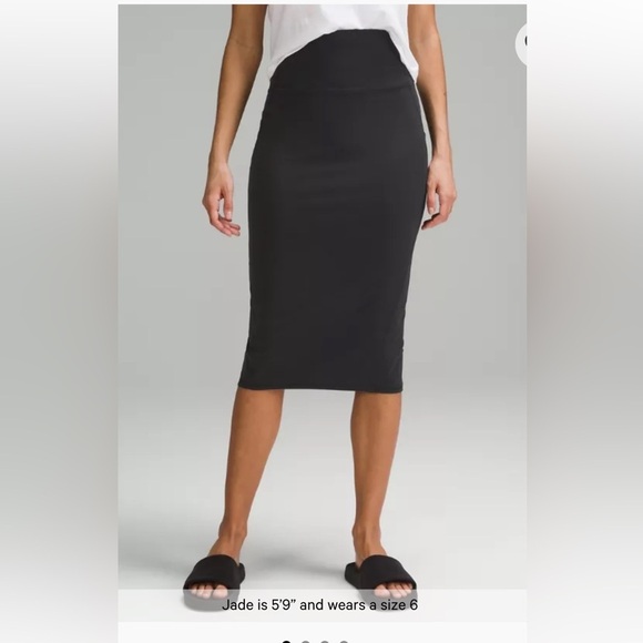 Lululemom Slim-Fit High-Rise Skirt Size S 4-6 - Picture 2 of 9
